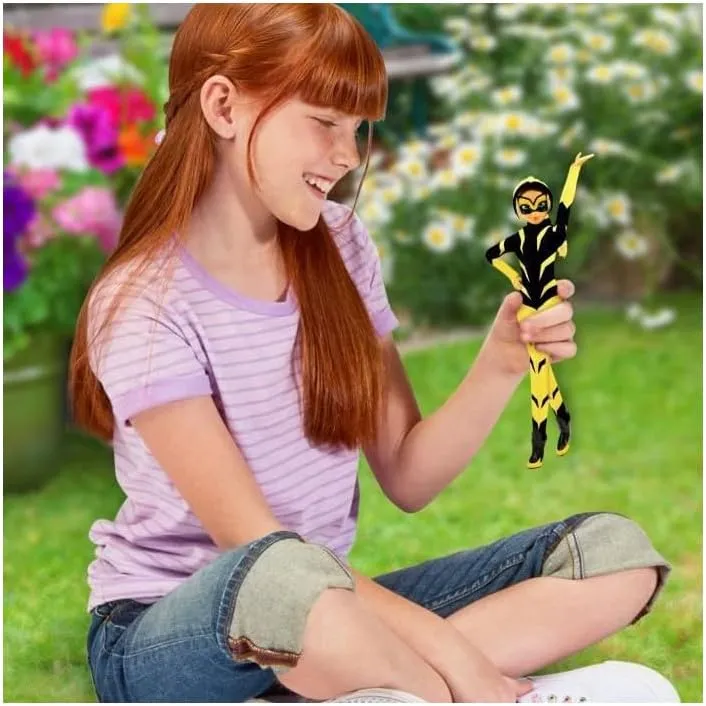 BANDAI Miraculous Ladybug and Cat Noir Toys Vesperia Fashion Doll | Articulated 26cm Doll with Accessories Kwami | Zoe Superhero Figurine Dolls Range
