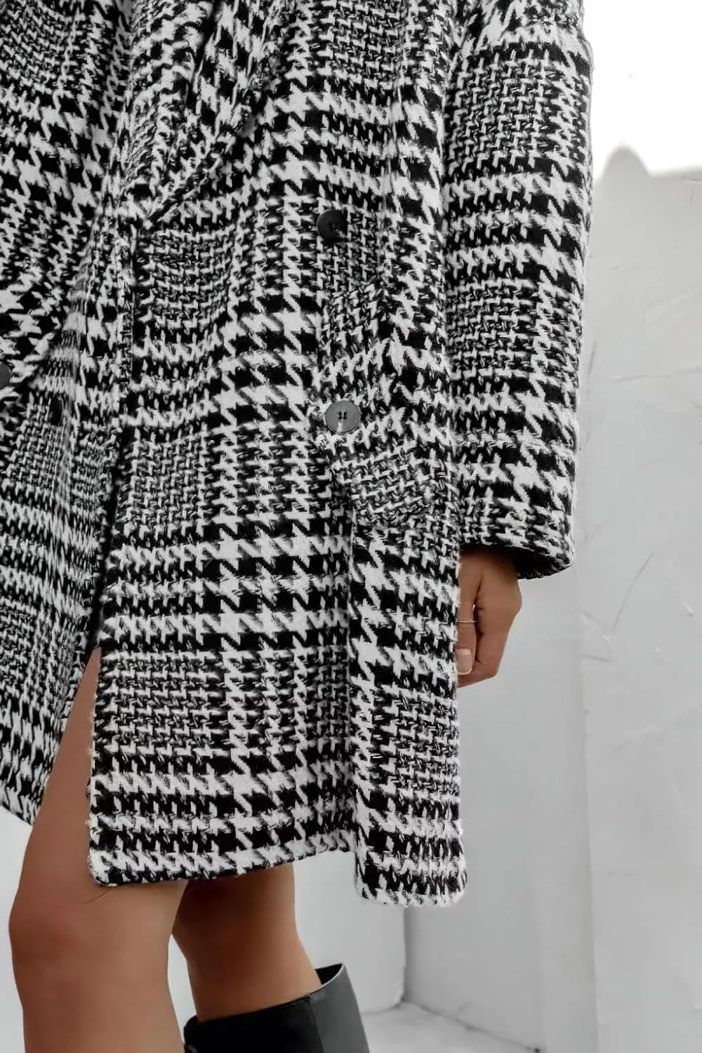 chouyatou Women Winter Houndstooth Wool Blend Coat Notch Lapel Loose Warm Mid Long Double Breasted Peacoat