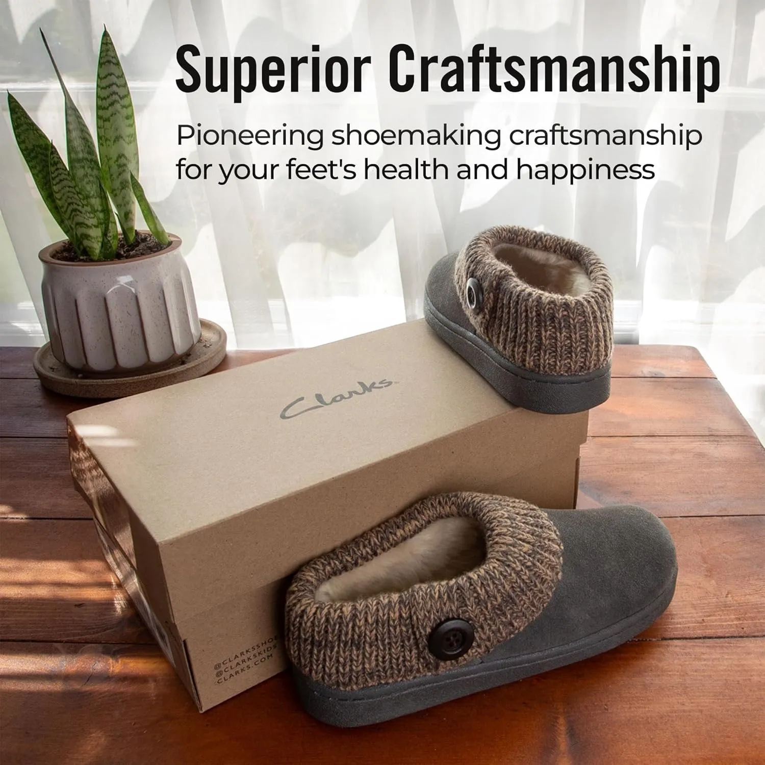 Clarks Women's Knit Scuff Slipper