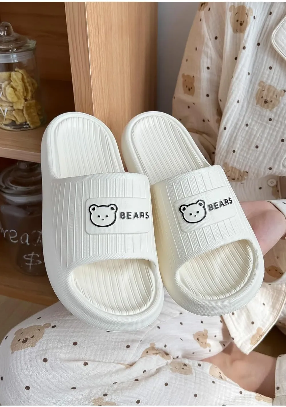 Cute Bear Slippers for Women Summer Feeling Soft Platform Non-Slip Sandals Antislip Indoor Outdoor Slippers Kawaii Gifts for Women Men