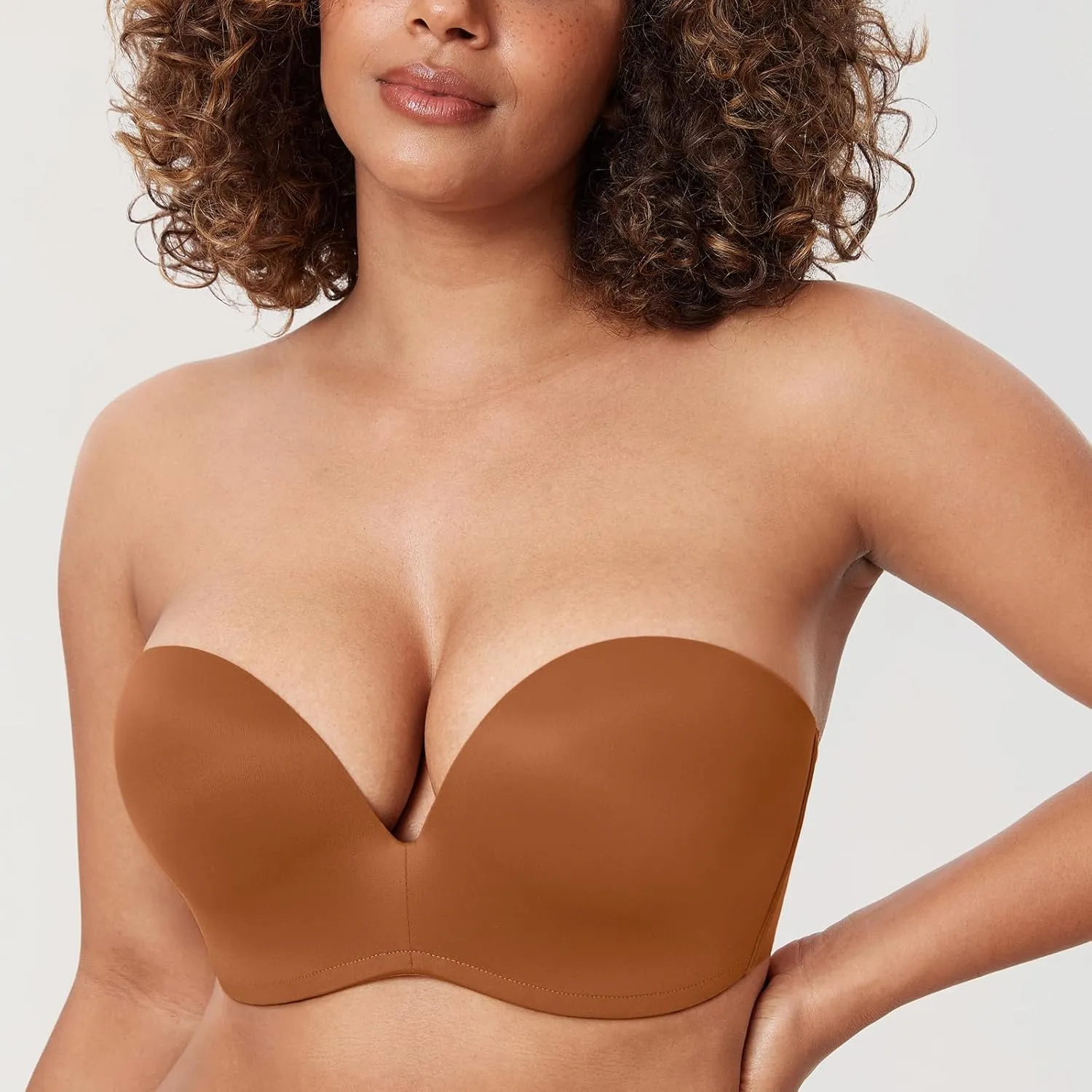 DELIMIRA Women's Strapless Bra Plunge Push Up for Big Busted Seamless Slightly Lined Support Lift Plus Size Invisible