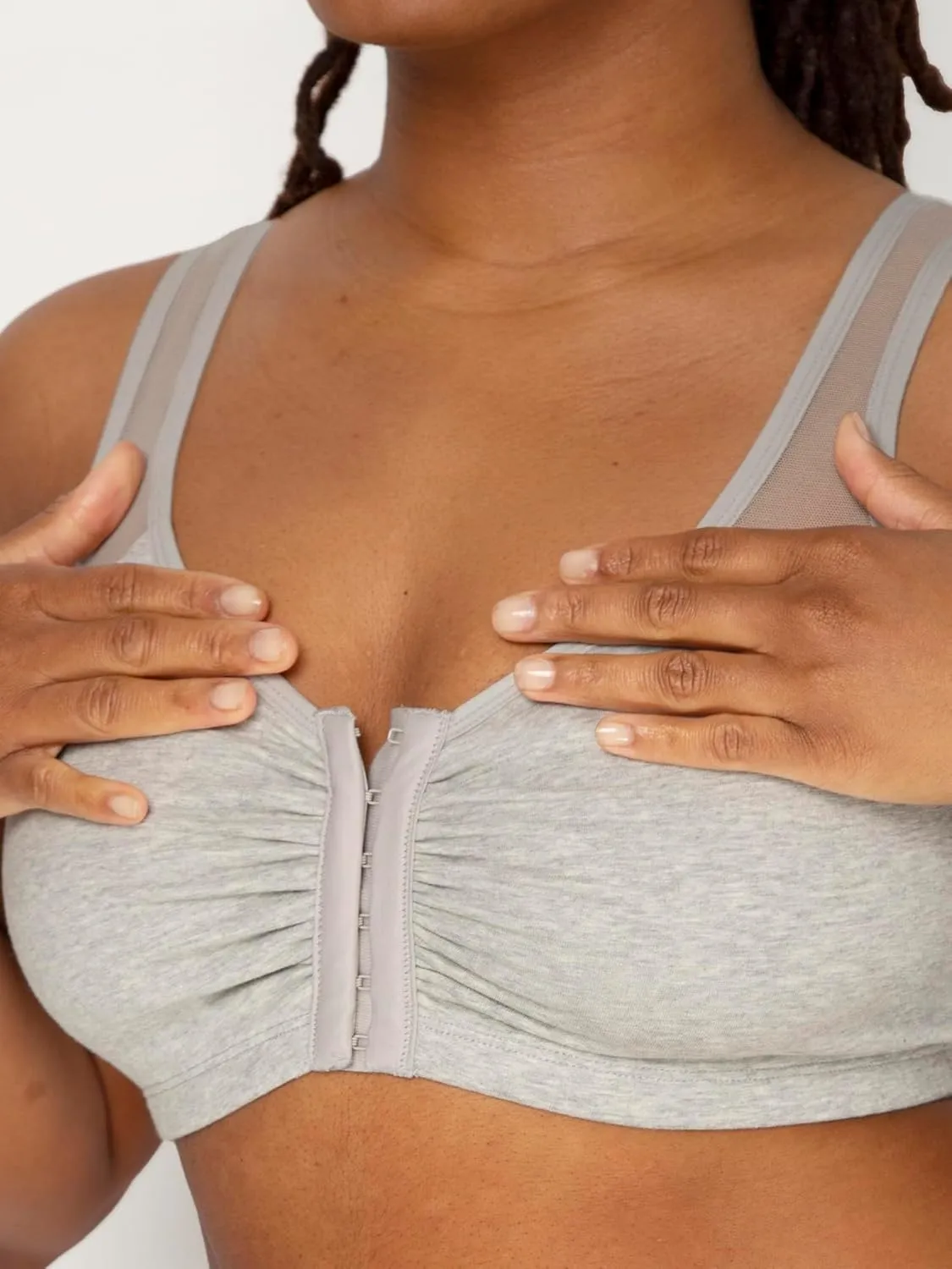 Fruit of the Loom Women's Comfort Front Close Sport Bra with Mesh Straps