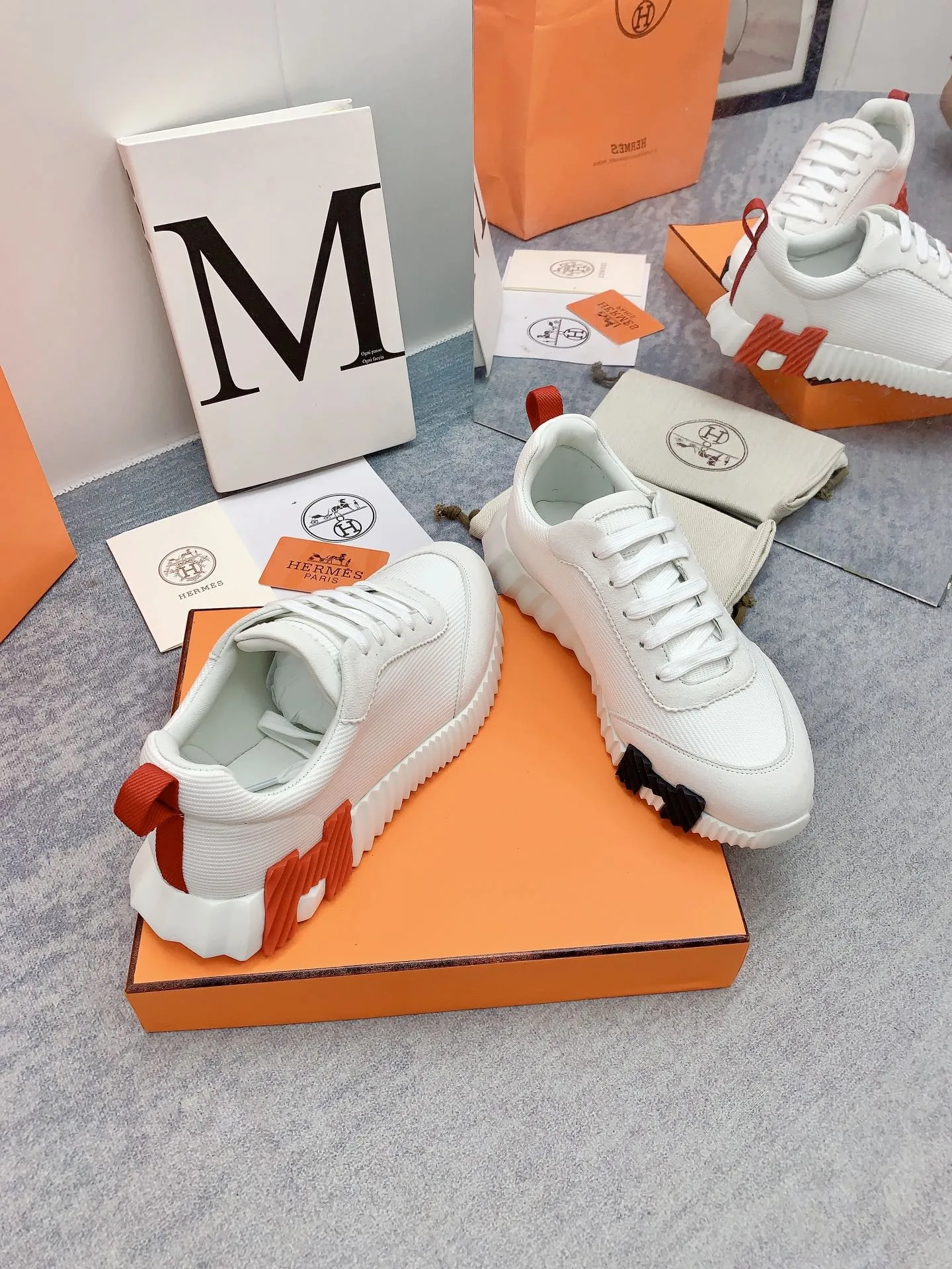 HM Bouncing Sneaker In White Mesh Fabric 106463