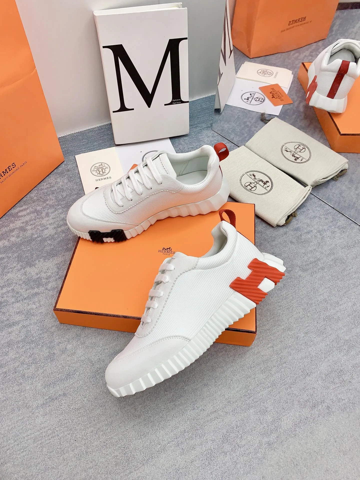HM Bouncing Sneaker In White Mesh Fabric 106463