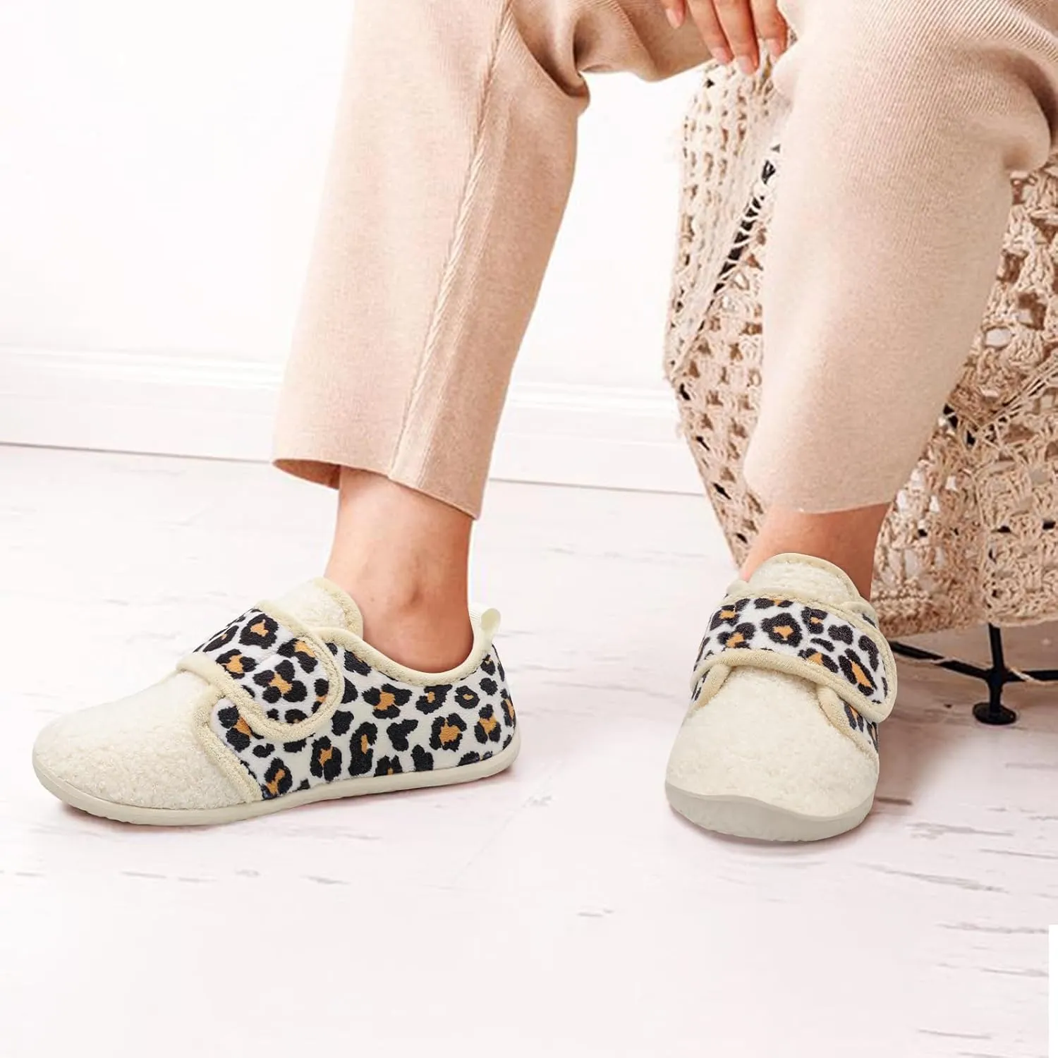 L-RUN Barefoot Womens & Men Soft House Slippers - Lightweight Indoor & Outdoor Slippers - Adjustable Home Shoes