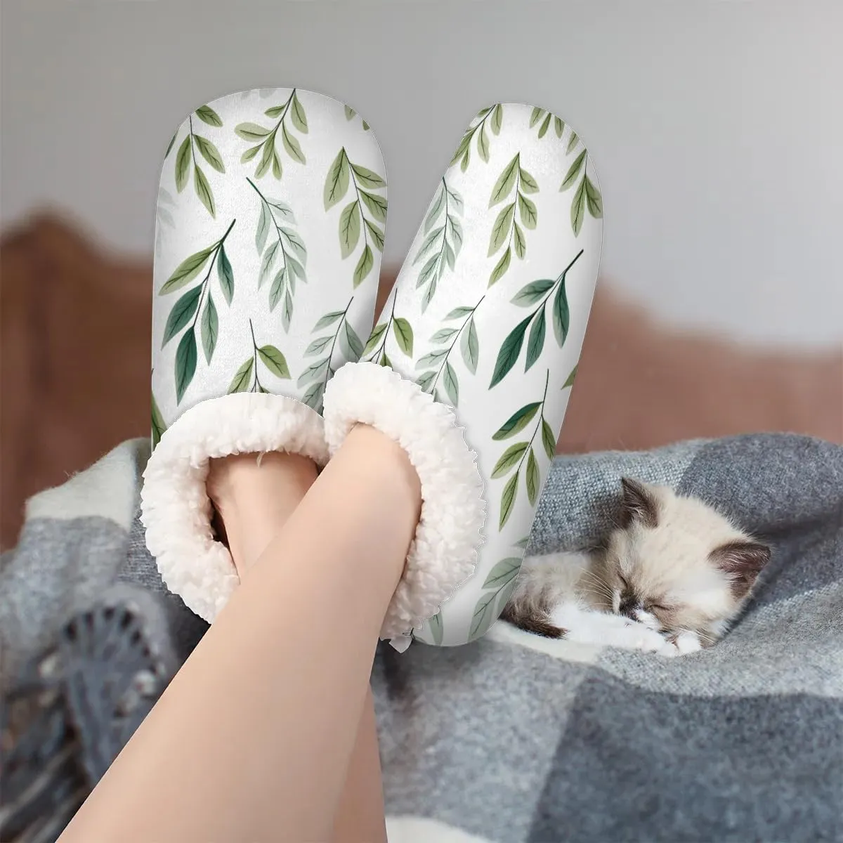 Maple Leaves Rustic Soft Home Slippers for Women Lightweight Men's House Shoes Women's Slippers