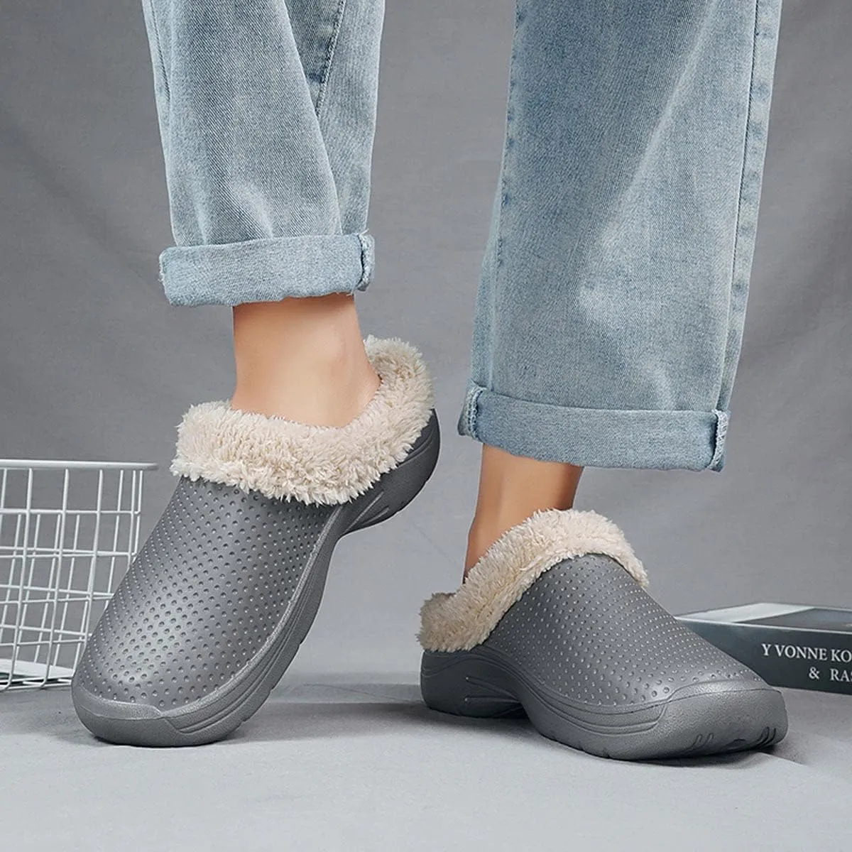 Meidiastra Women’s Mens Fur Lined Clogs Slipper Lightweight Waterproof House Slippers
