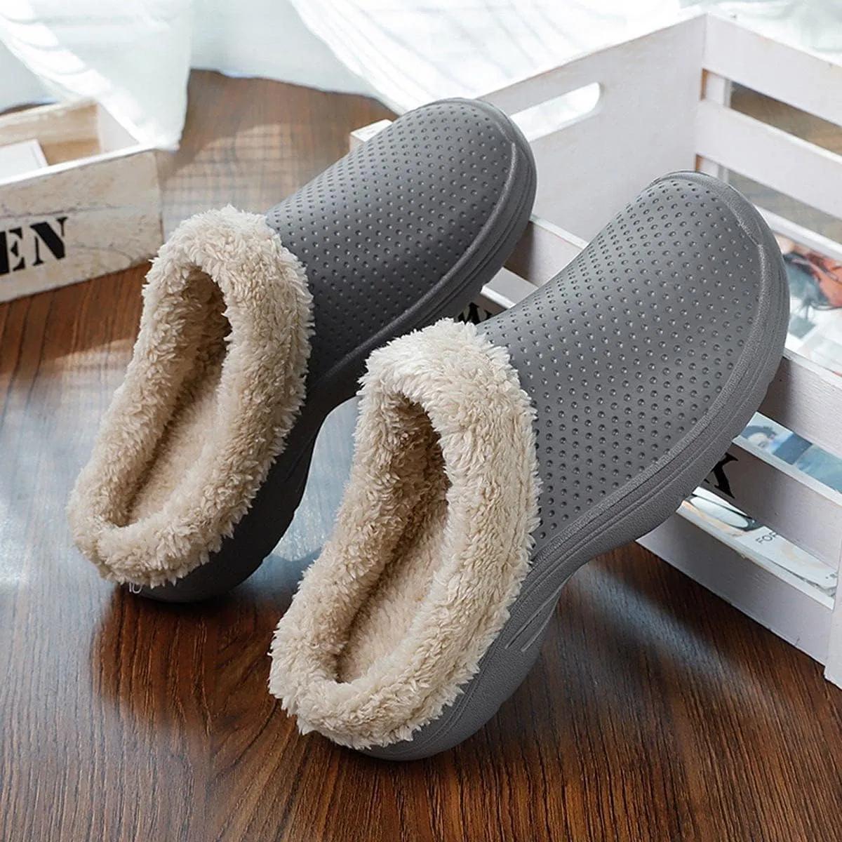 Meidiastra Women’s Mens Fur Lined Clogs Slipper Lightweight Waterproof House Slippers