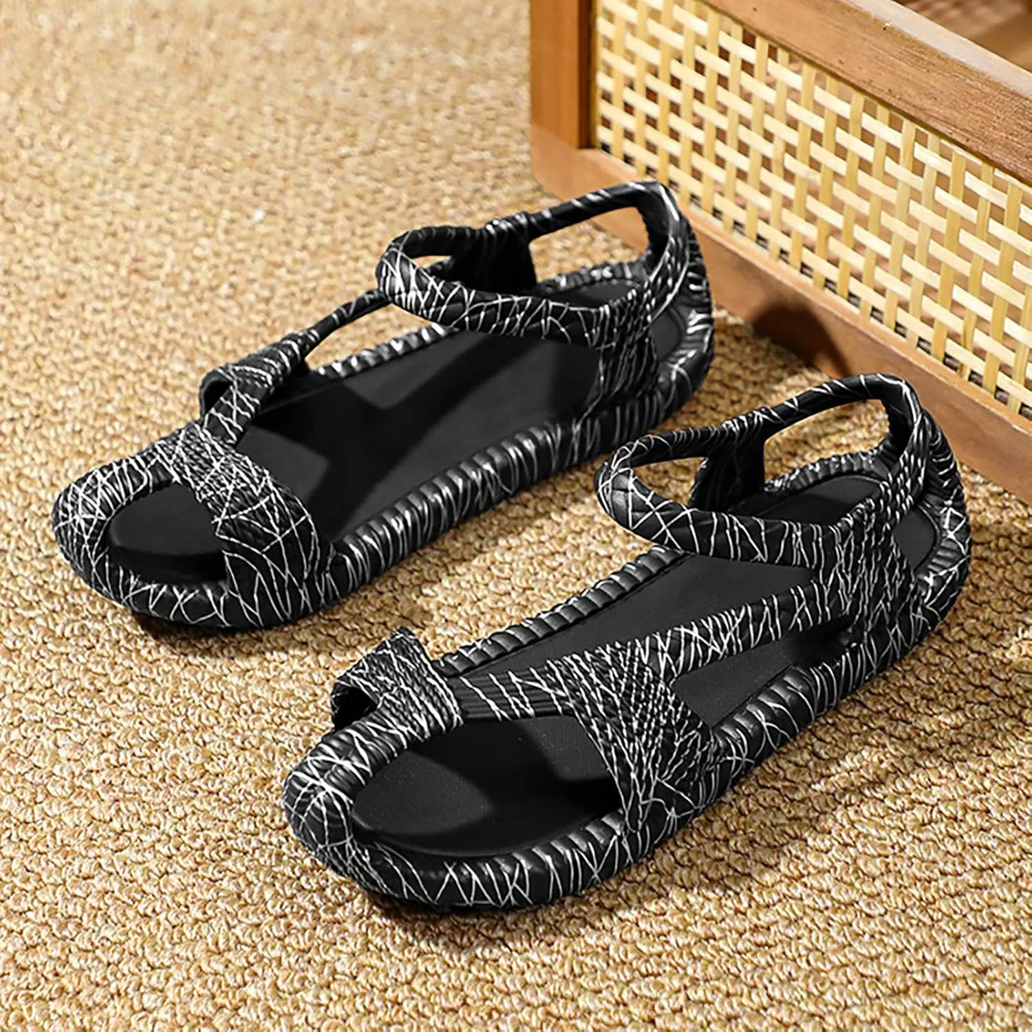Men's Sandals Sports Lightweight Soft Beach Sliding Outdoor Remote Thong Slippers for Summer Activities