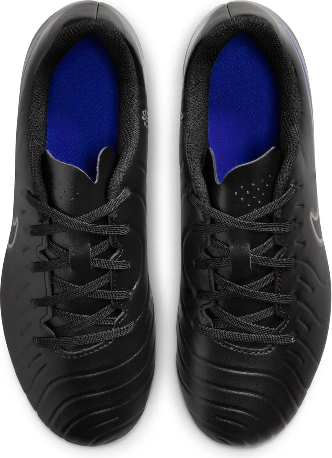 NIKE Men's Legend 10 Sneaker