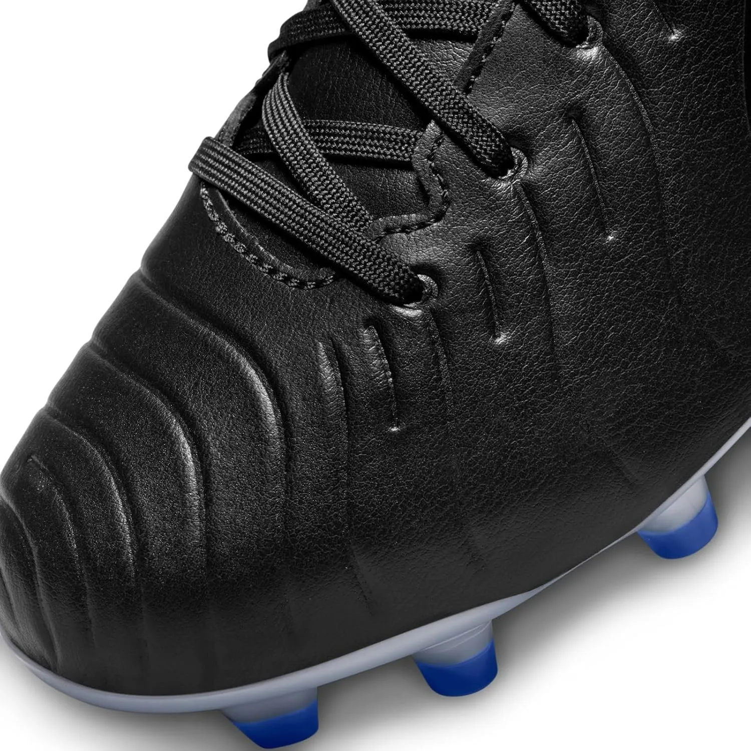 NIKE Men's Legend 10 Sneaker