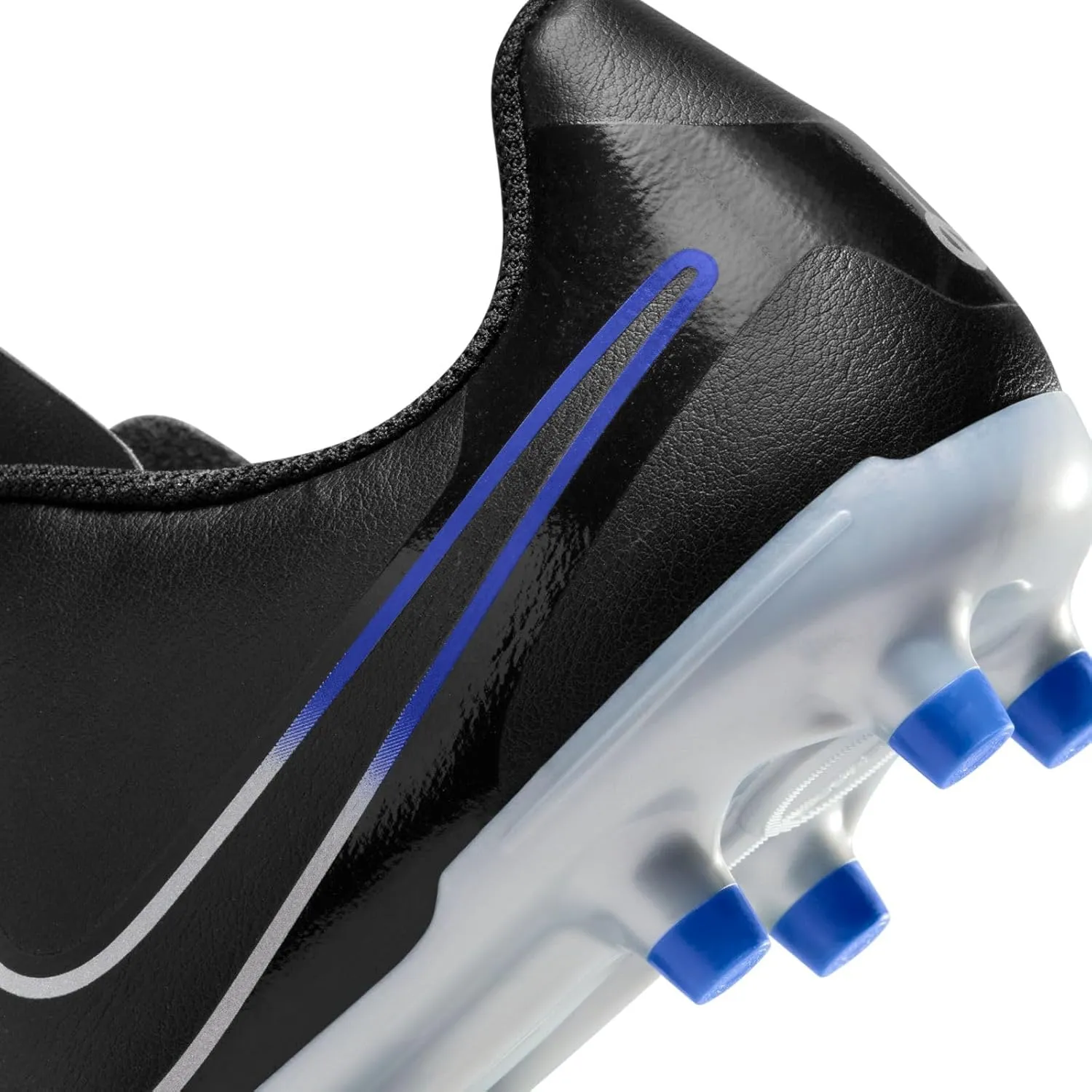 NIKE Men's Legend 10 Sneaker