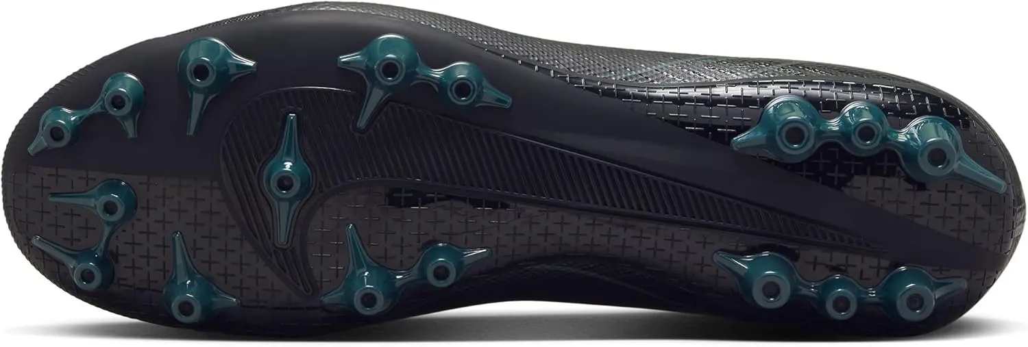 NIKE Men's Sneaker