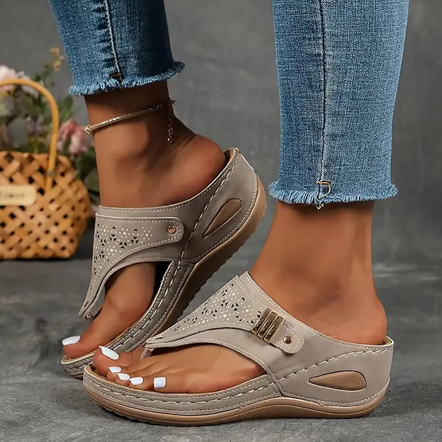 Orthopedic Sandals for Women, Women Summer Dressy Comfortable Sandals Arch Support Wedge Sandals 2025 Non Slip Flip Flops Sandals