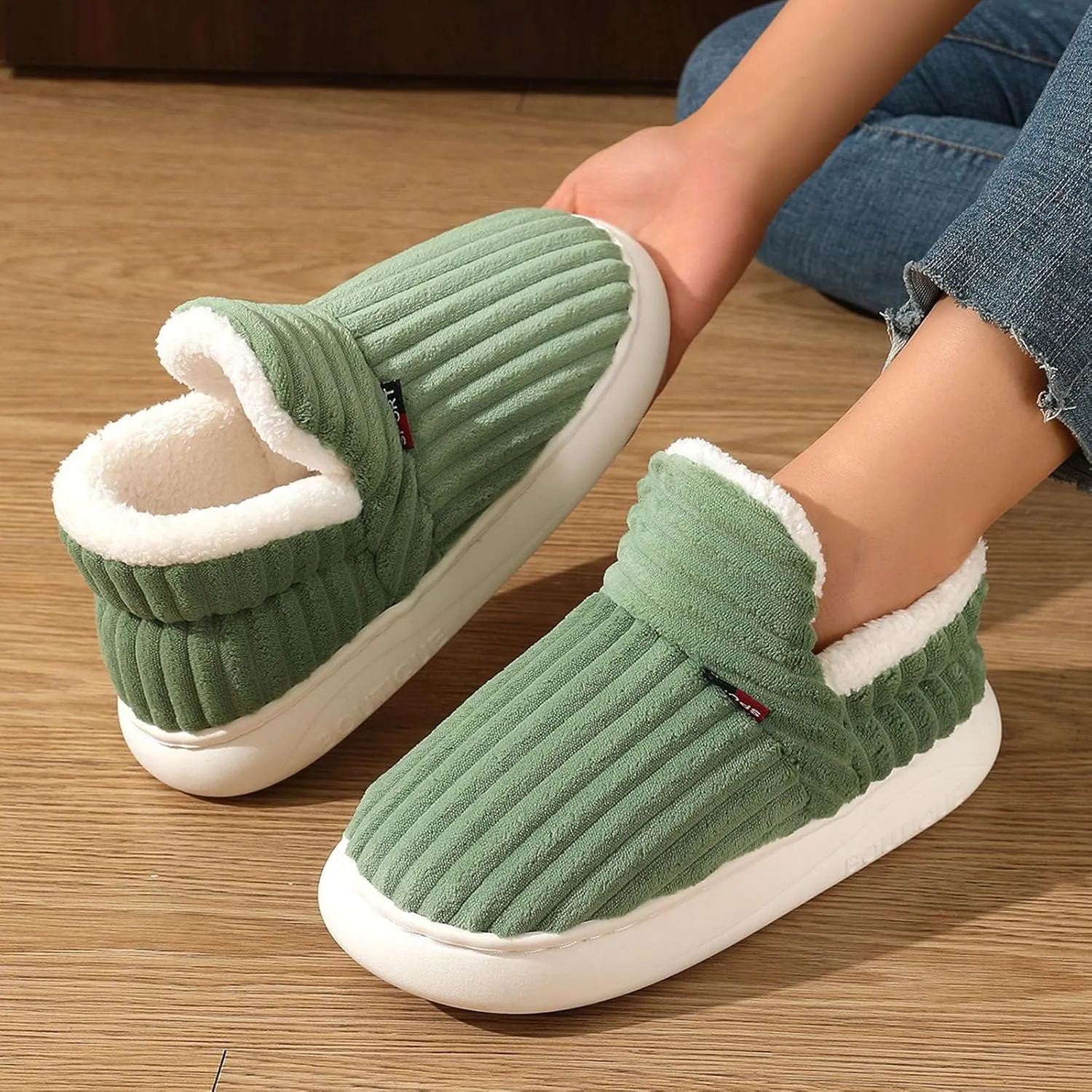 Pluffi Cozy Stylish Slipper, Pluffi Slipper Booties, Winter Fuzzy Warm Thick-Soled Plush House Cloud Slides Men Women