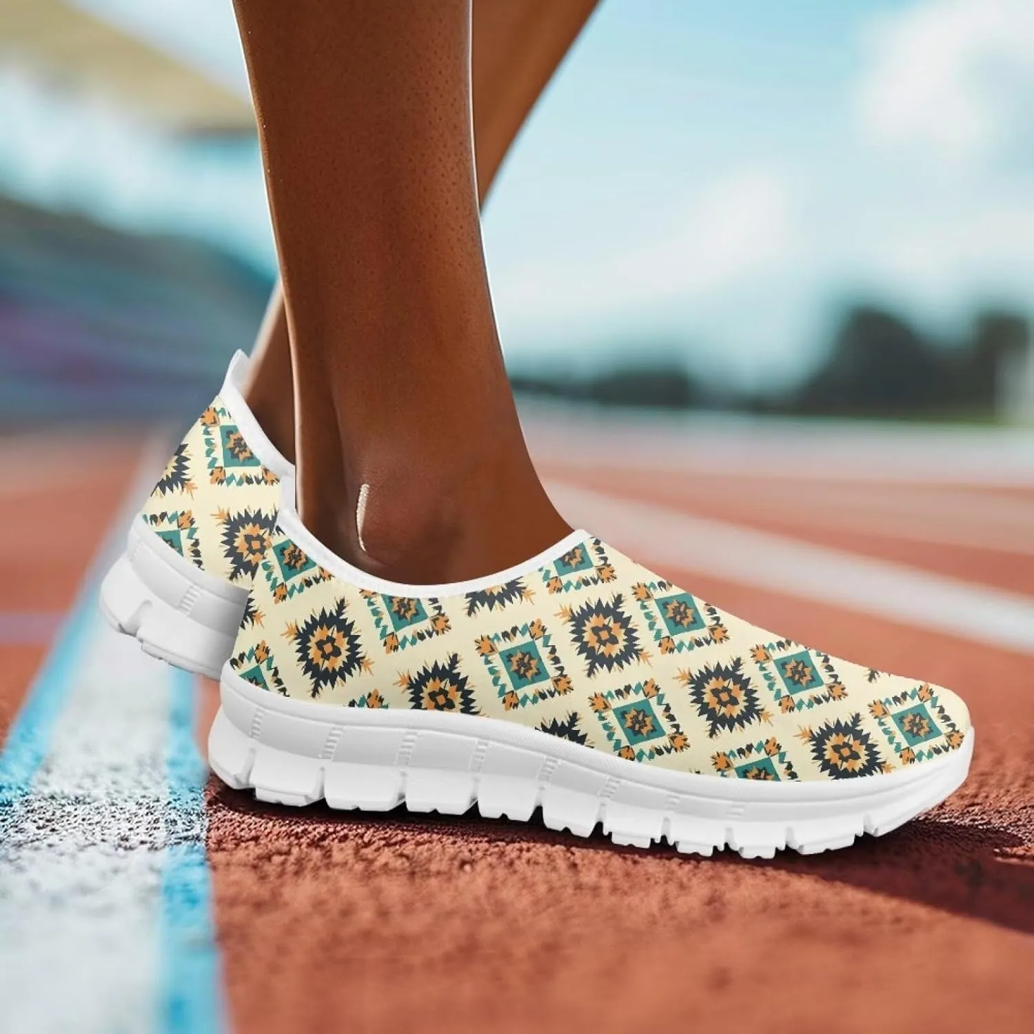 Slip On Shoes for Women Low Cut Non Slip Casual Walking Shoes Lightweight Sports Running Tennis Sneakers US5.5-11.5