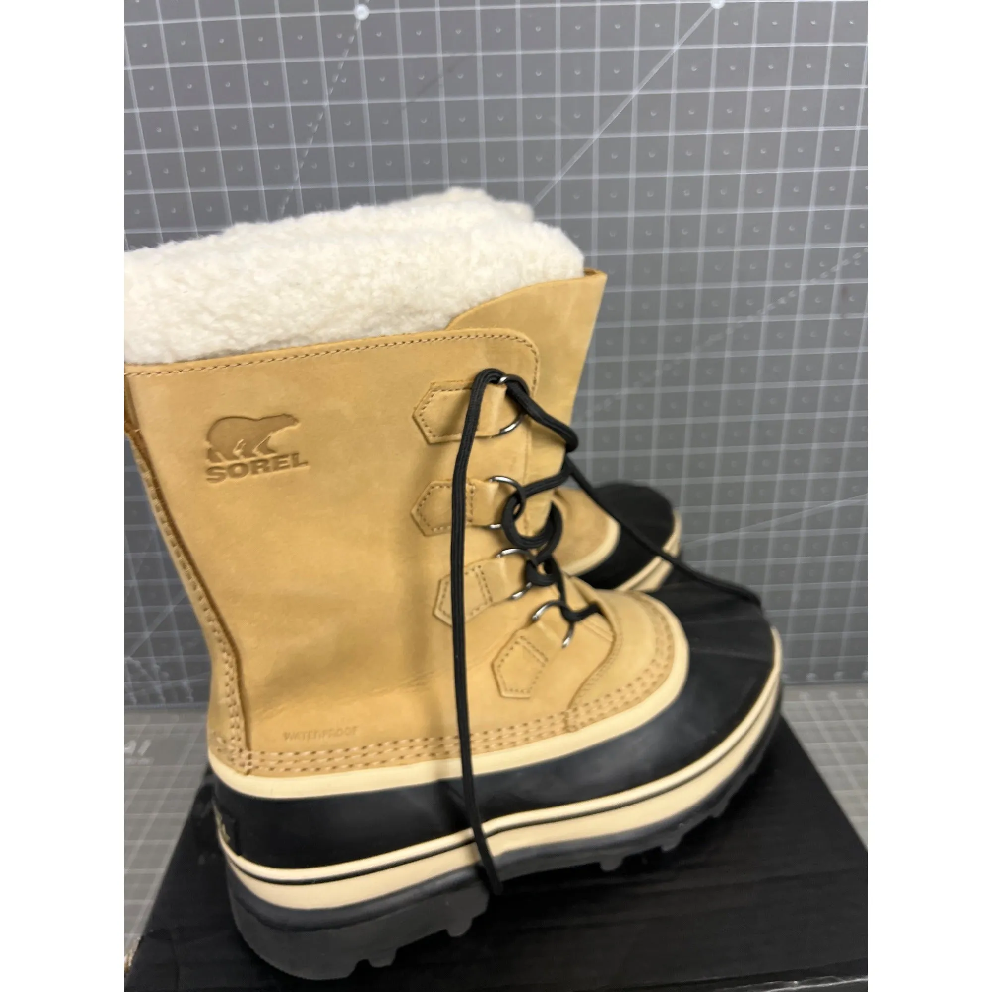 SOREL Caribou Women's Cold Weather Boots Buff Sz. 10  Leather NEW Waterproof