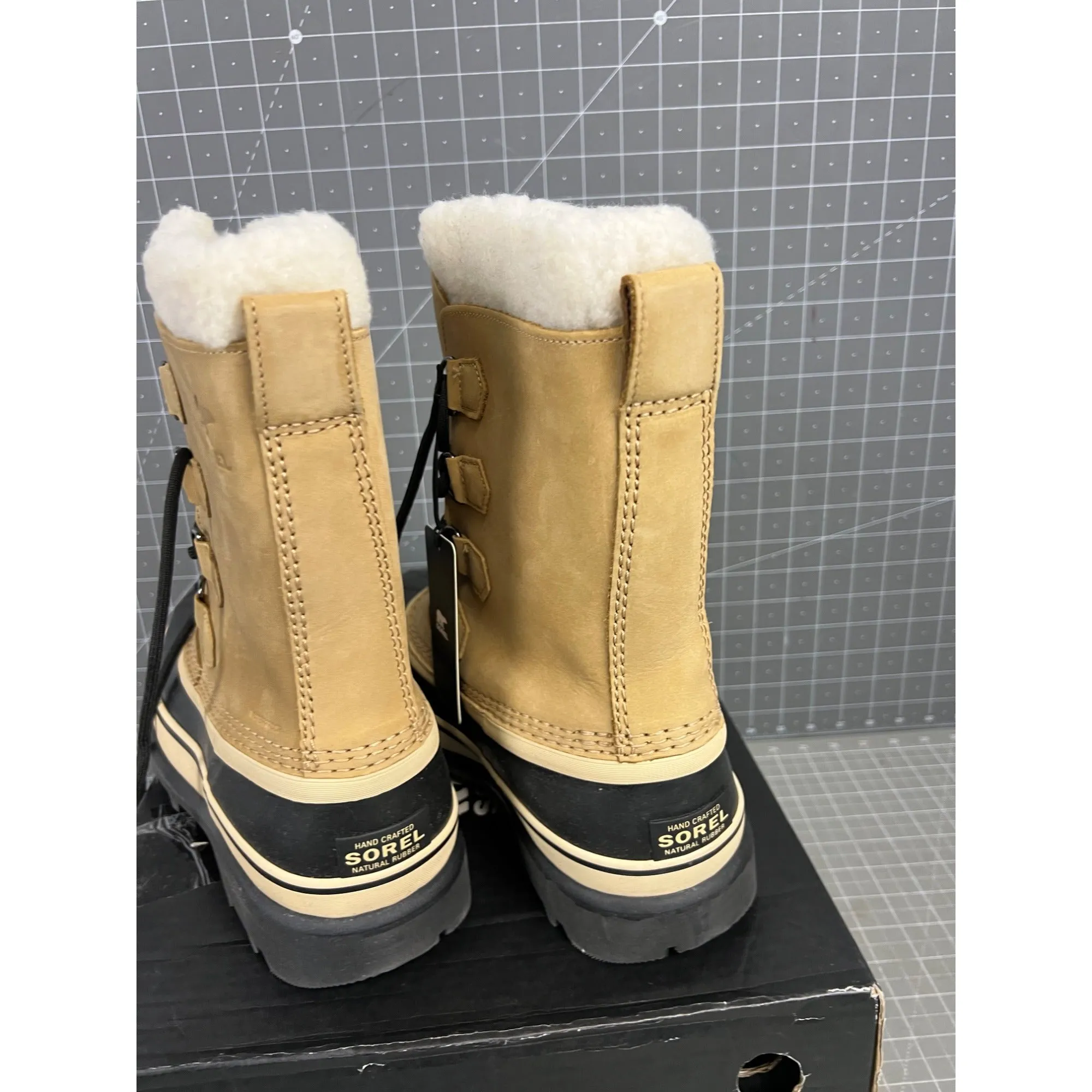 SOREL Caribou Women's Cold Weather Boots Buff Sz. 10  Leather NEW Waterproof
