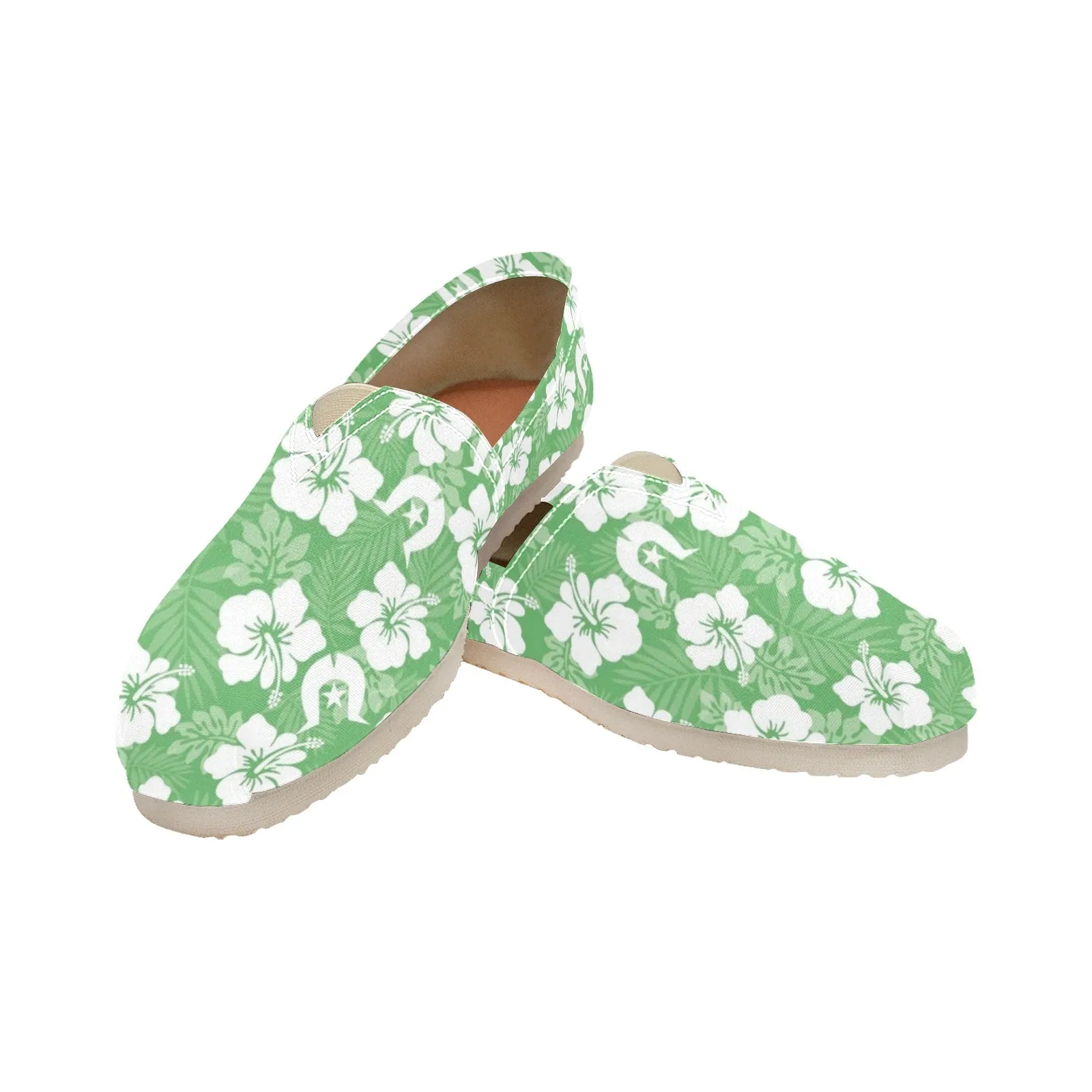 White Hibiscus and Dhari (Green) on Men's Classic Canvas Slip-On Shoes