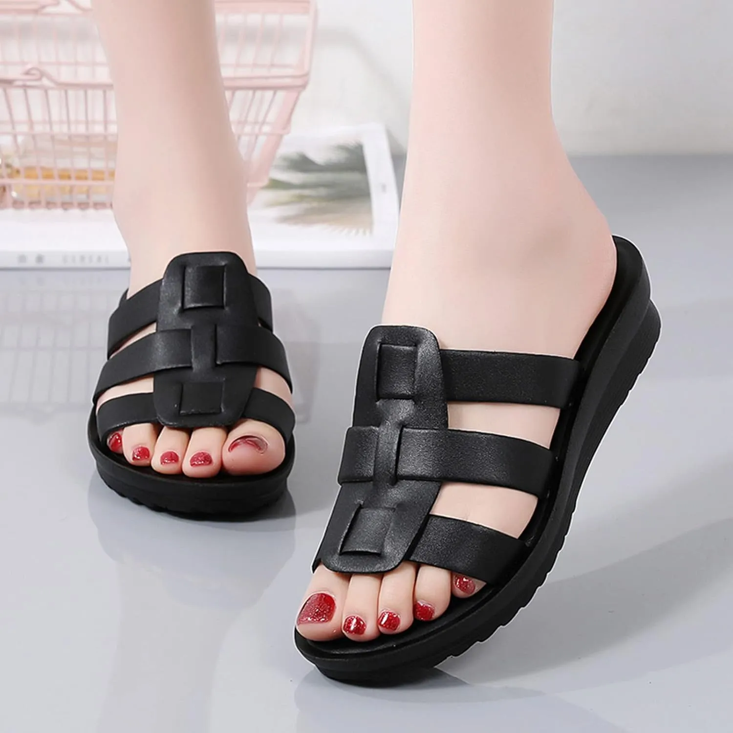 Women Thick Sole Sandals Casual Large Size Beach Shoes Adhesive Anti Slip Slippers Lightweight Seaside Vacation Summer Sandal