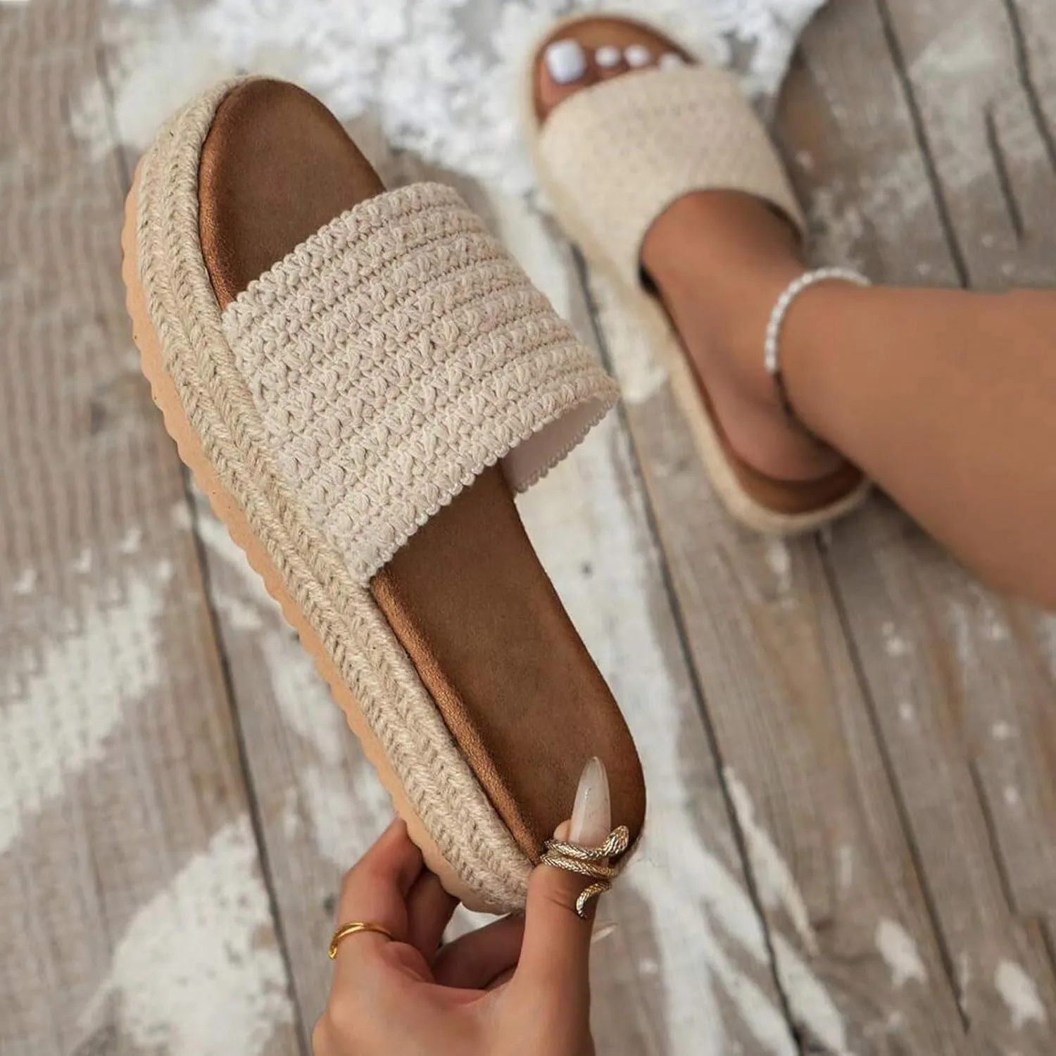 Women's Comfortable Slide Sandals Arch Support Walking Platform Sandals Fleece Lined Slippers for Women Hard Sole
