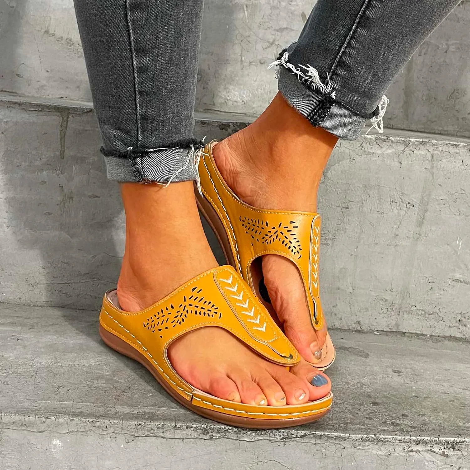 Women's Hollow Out Trendy Sandal Solid Arch Support Summer Slipper Platform Clip Toe Sandals Vacation Orthopedic Shoe