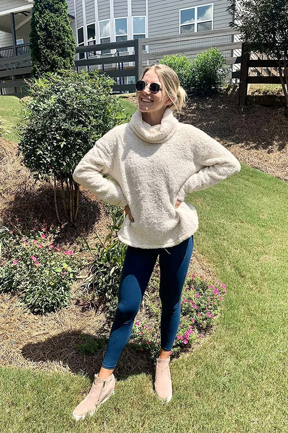 yoeasy Women's Turtleneck Fuzzy Fleece Sweatshirt Sherpa Warm Long Sleeve Pullover Jumper Tops